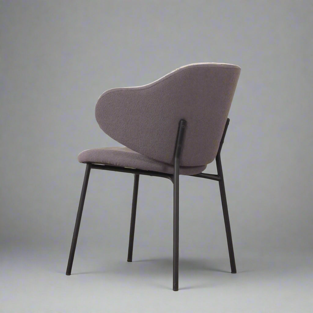 The Holly Chair by Busetti Garuti Redaelli: A Fusion of Elegance and Modern Craftsmanship