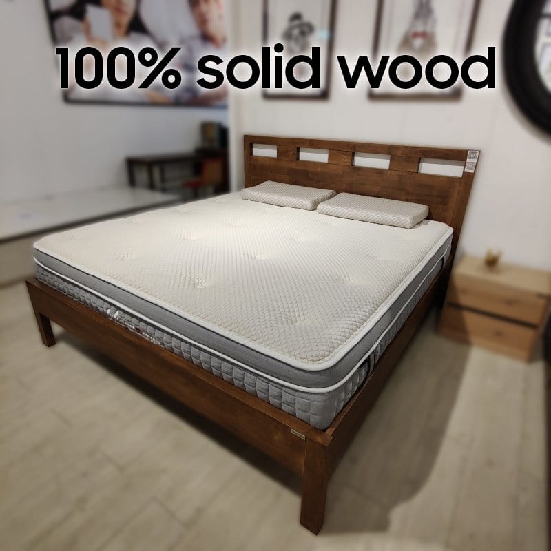 #1 Ashton Solid Wood King Bed picket and rail