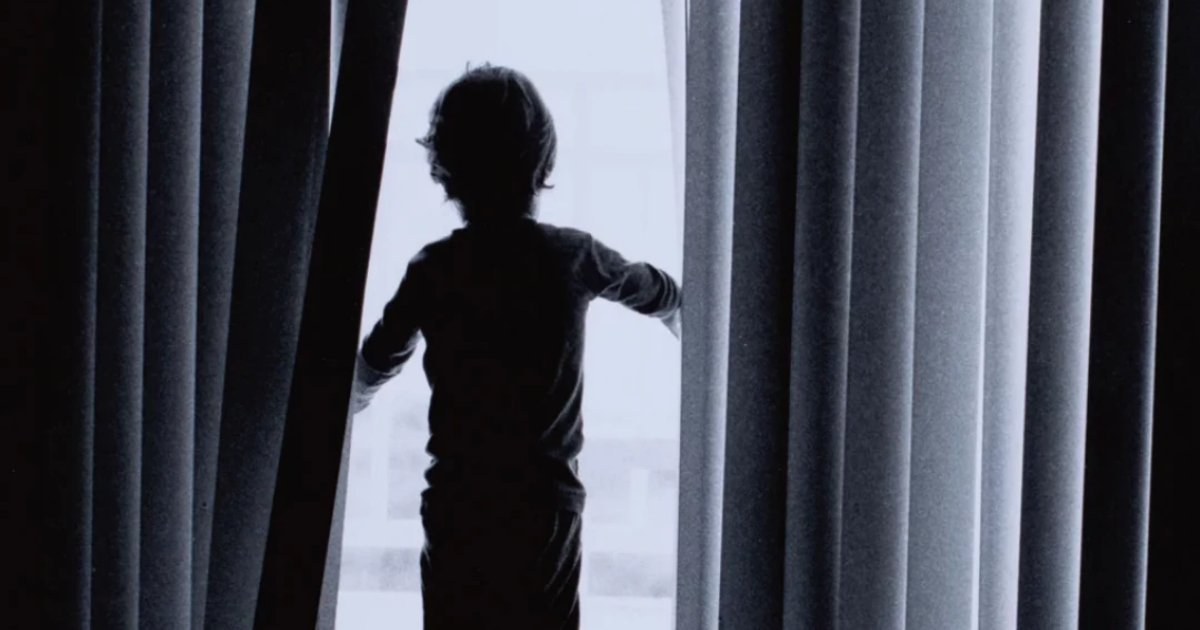 Window Blind Cords Still Pose A Risk To Children - Picket&Rail Furniture, Art & Baby Family Store