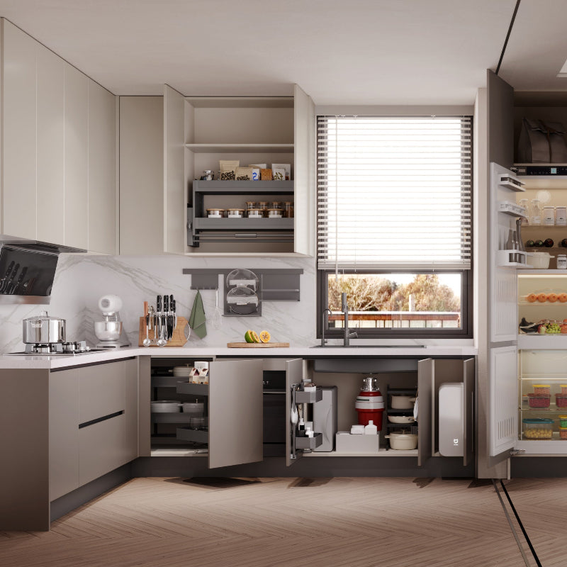 PicketandrailKitchencabinetsKarl