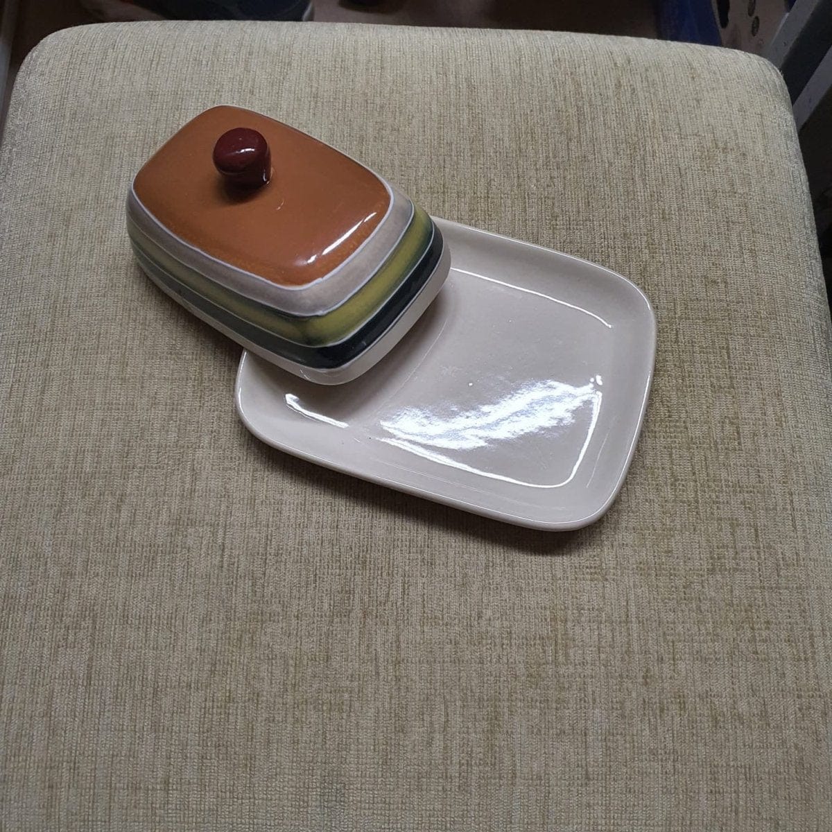 AB-BDish Butter Dish picket and rail